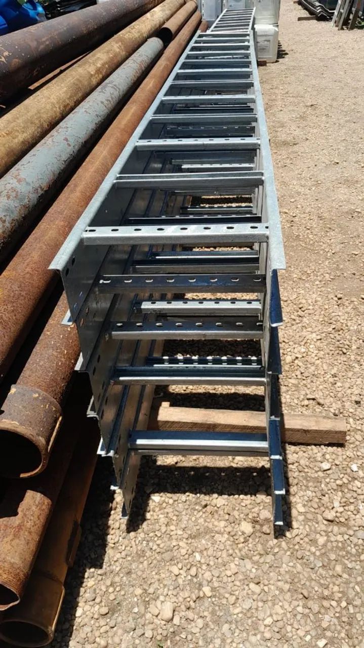 VENDO ESCADA ELETROCALHA 64573740480898123