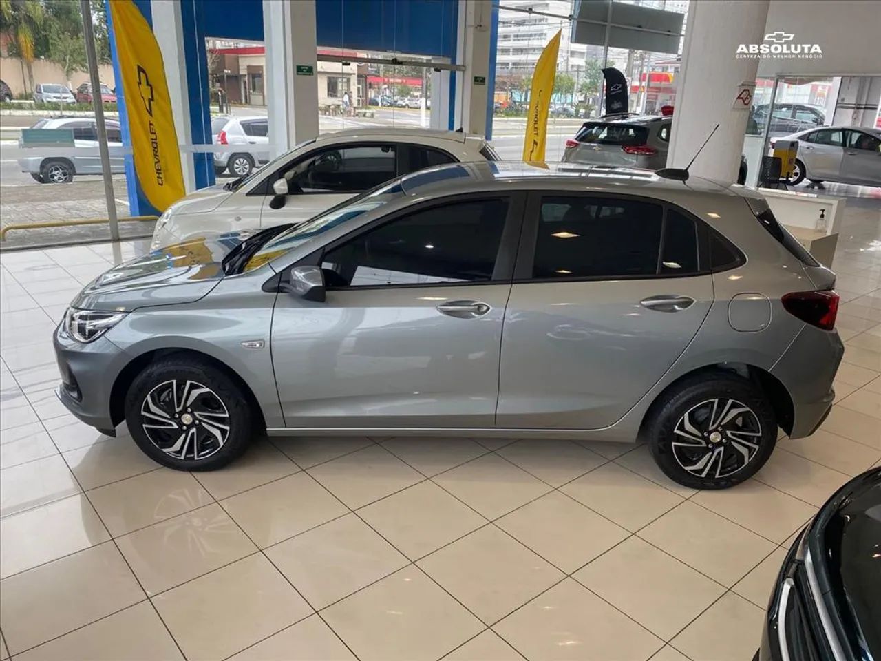 Chevrolet Onix Hatch LT 1.0 12V TB Flex Mec. 4P 2024 - Foto 4