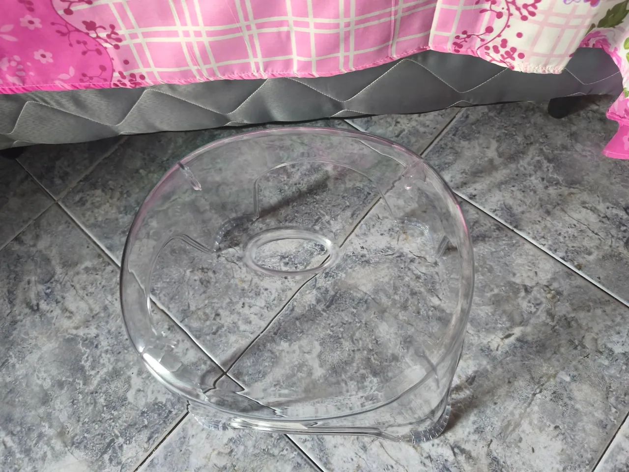 Banquinho de Acrílico Transparente - Moderno e Versátil - Foto 3