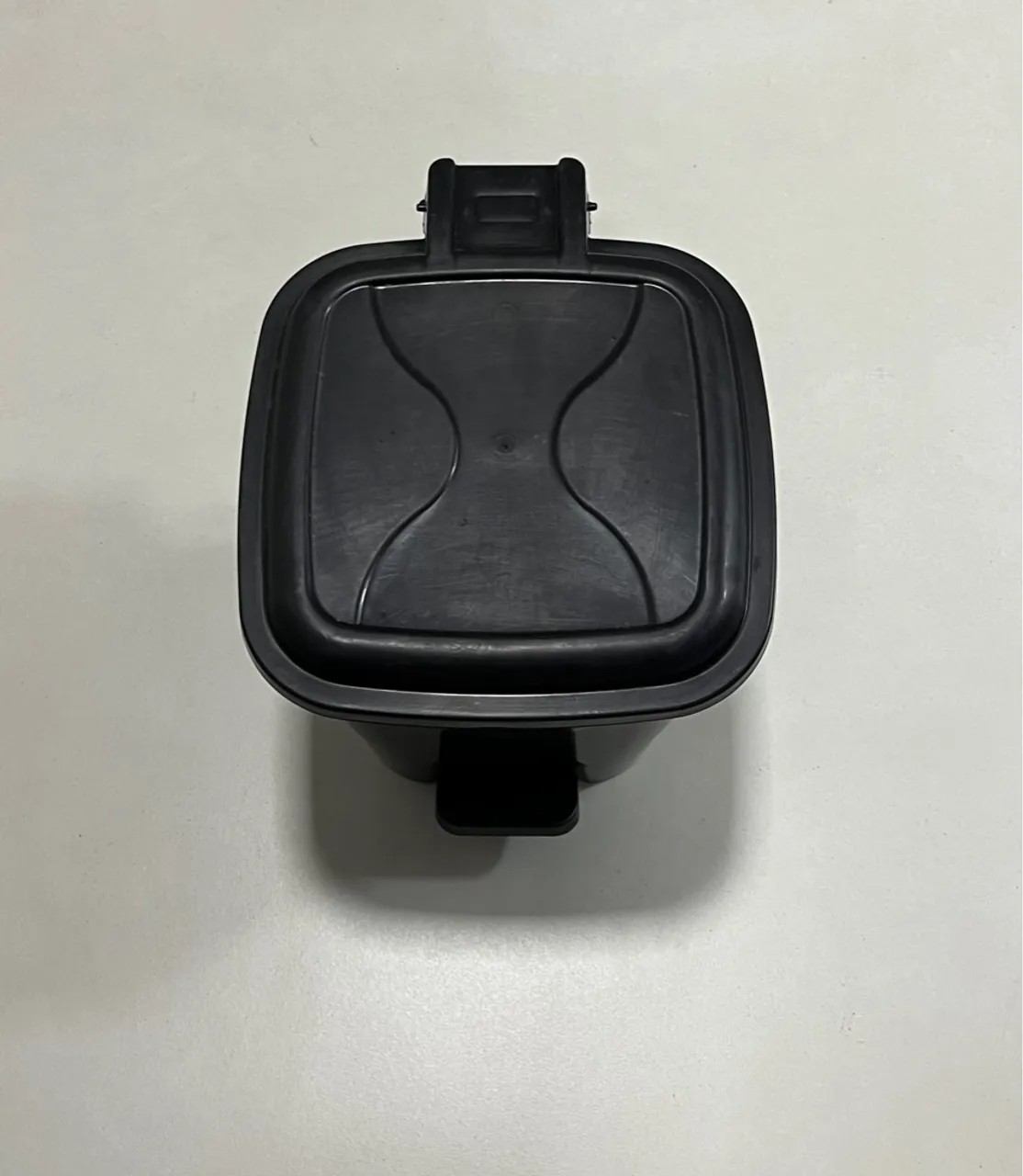 LIXEIRA COM PEDAL (NOVA)
