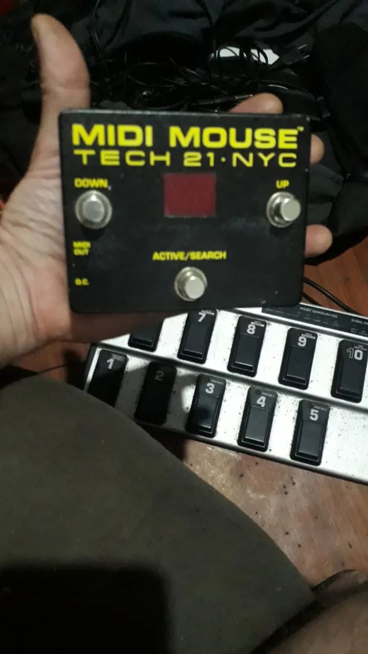 Foot Switch Controlador MIDI compacto Tech 21 MIDI MOUSE USA