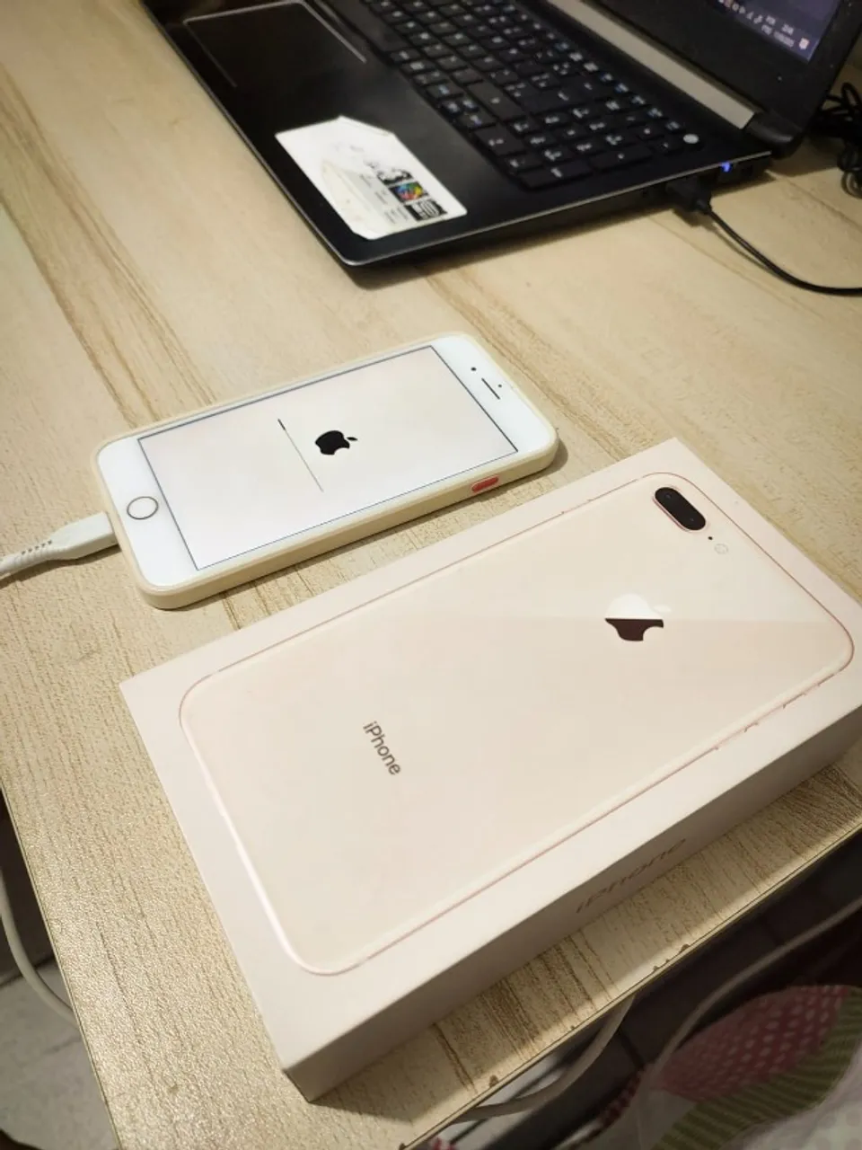 Iphone 8 Plus 256 gb 3 RAM (precisa trocar bateria)