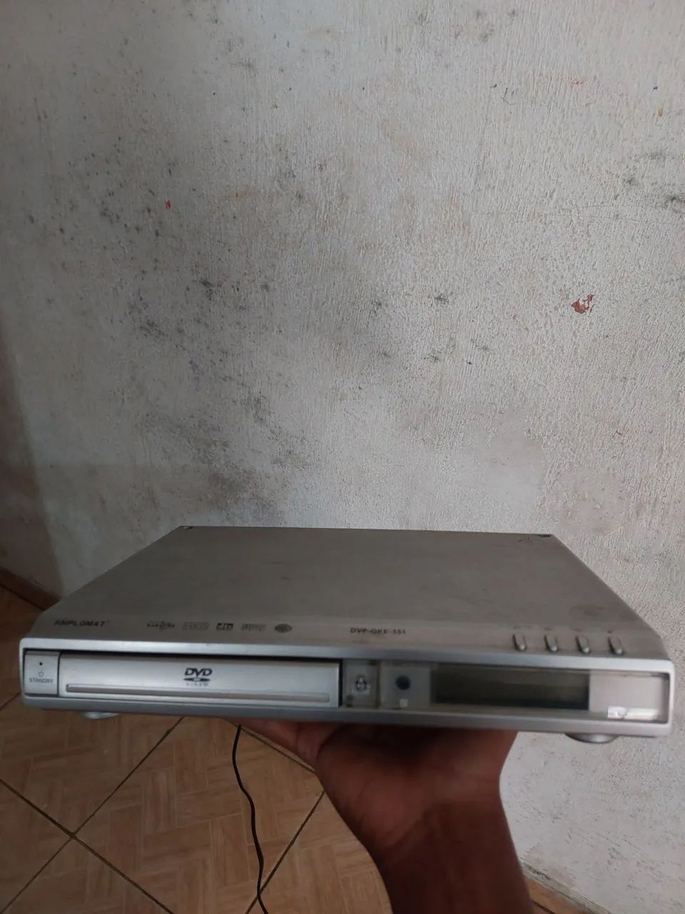 Vende se DVD 