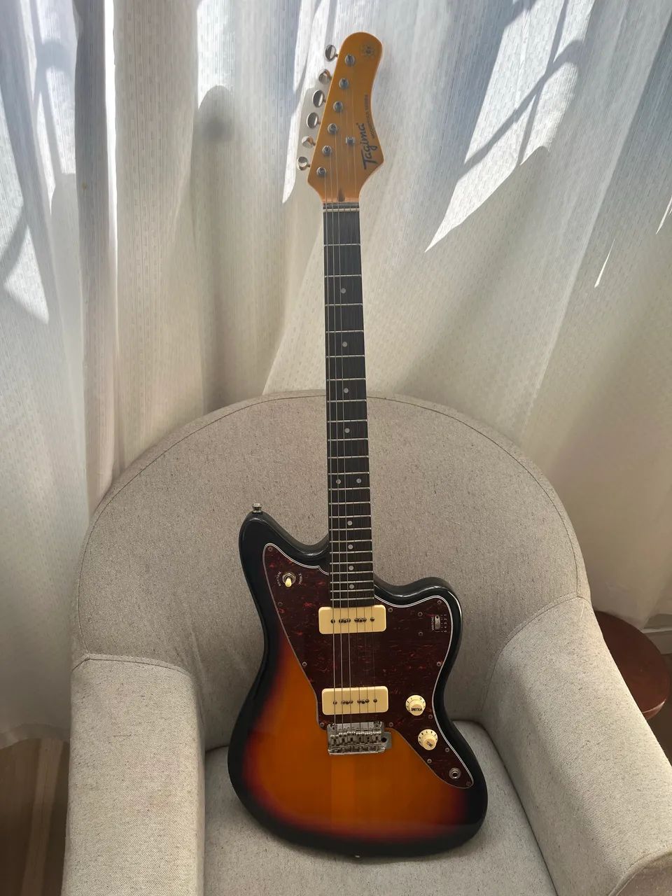 Guitarra Tagima JazzMaster TW61