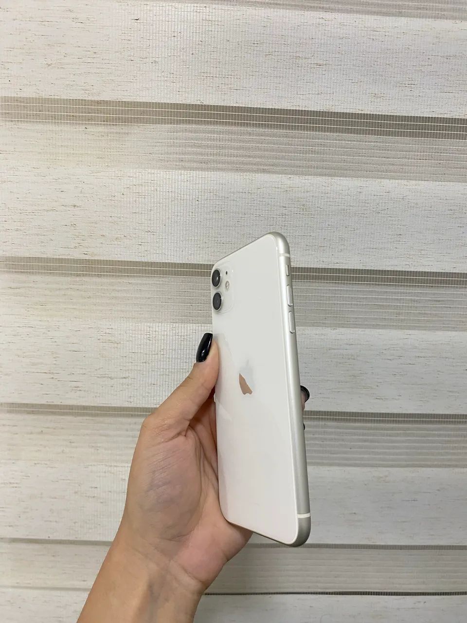 iPhone 11 64G branco