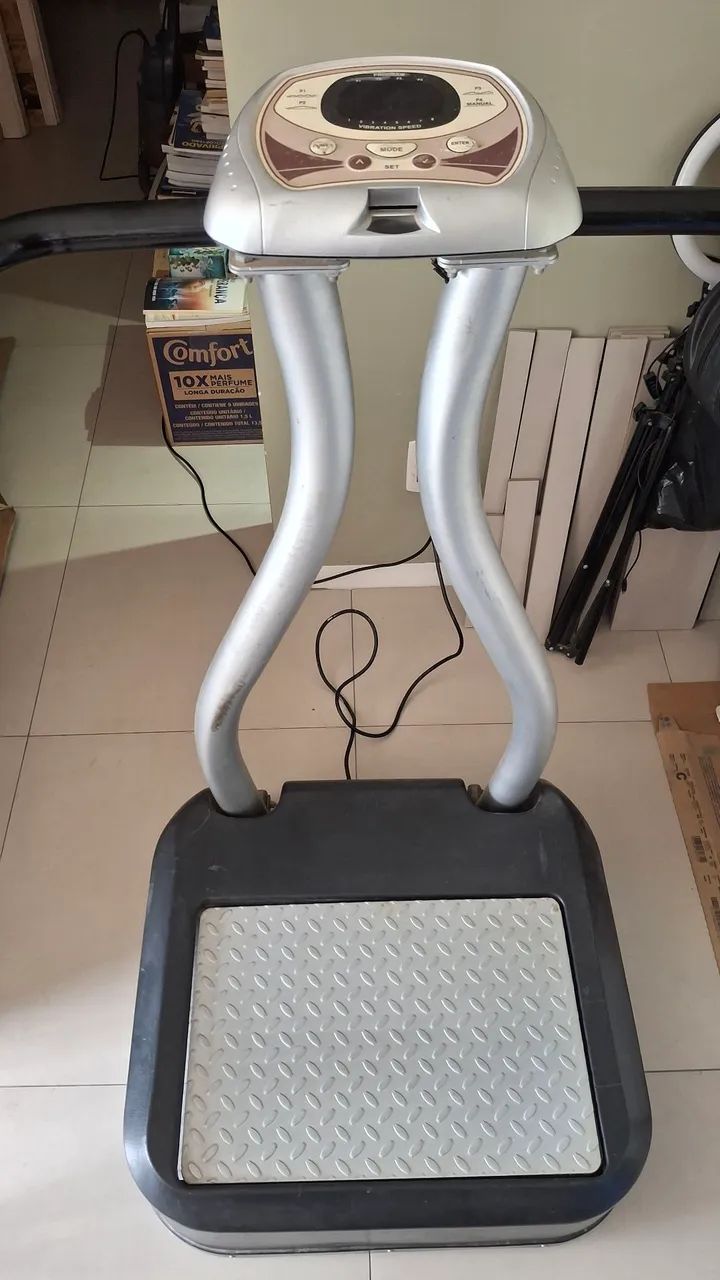 フィットネスボード Plataforma Vibratória Crazy Fit Massage 220v - Funcionando