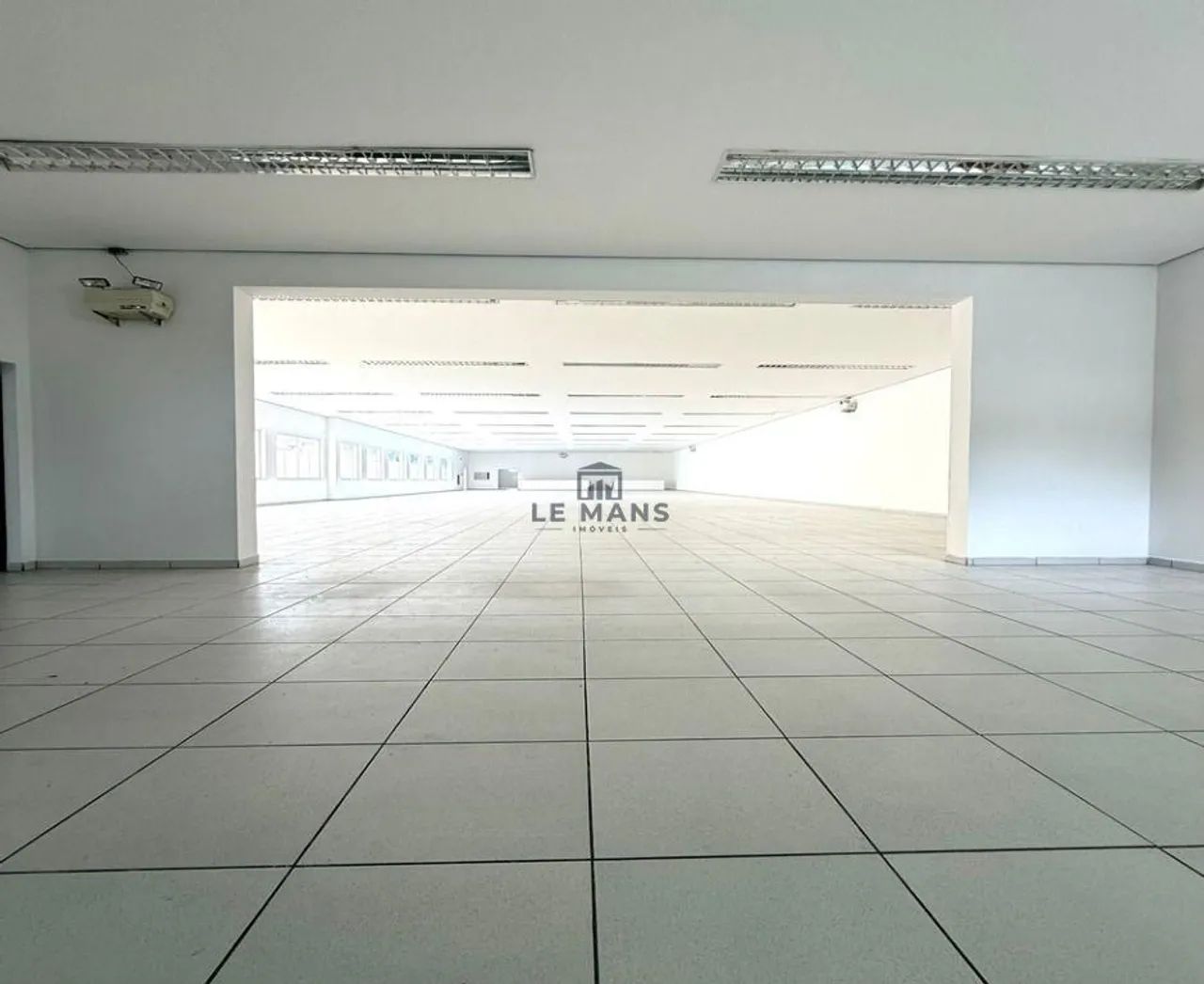Galpão à venda e para alugar em Piracicaba, Centro, com 1260 m² - Foto 2