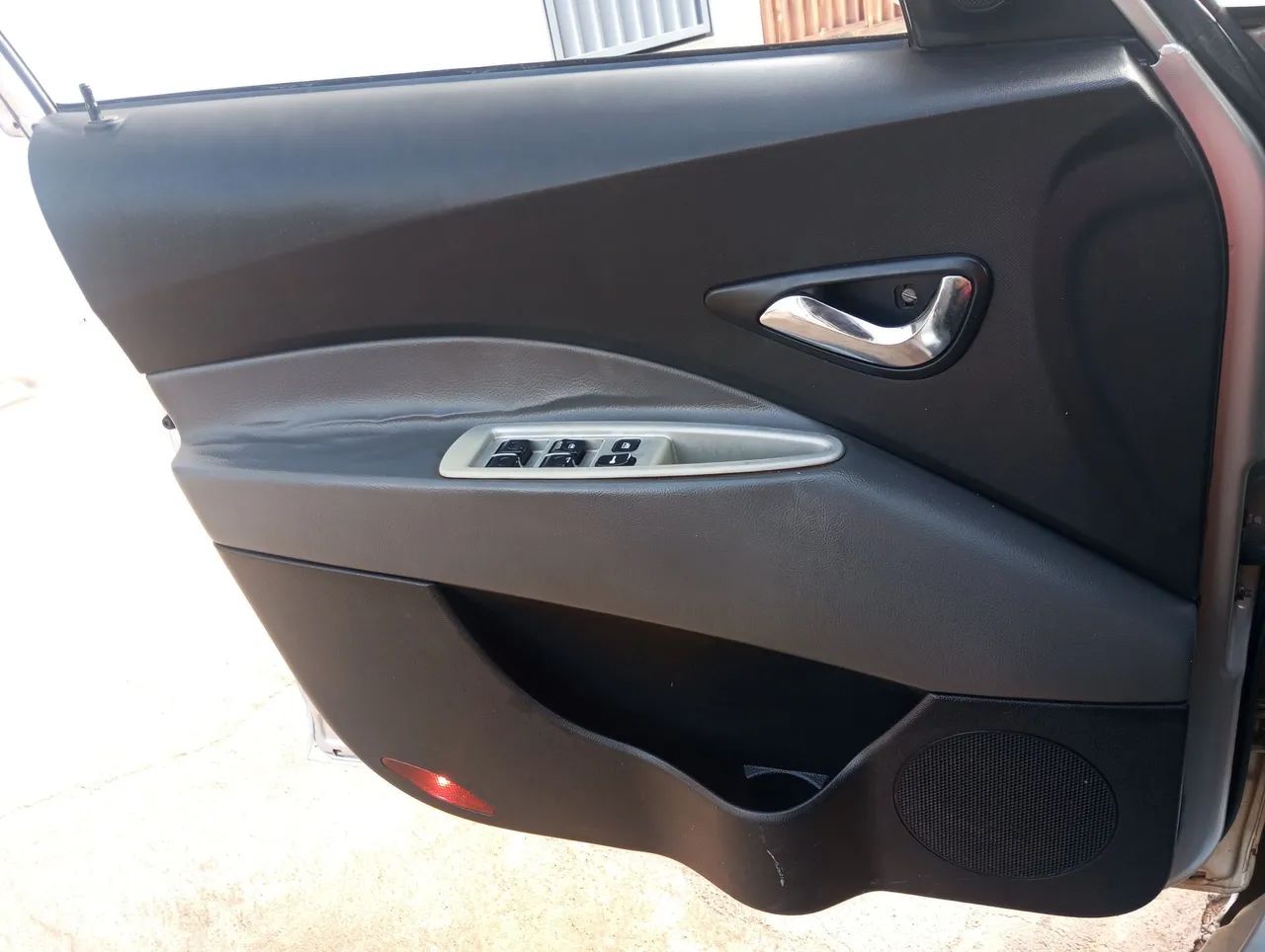 JAC J6 2.0 16V 5P Mec. 2012 - Foto 3