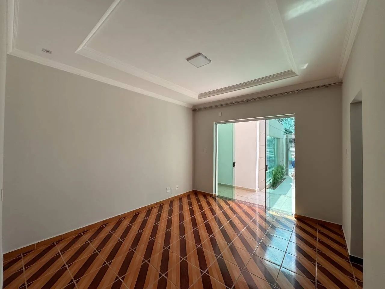 Apartamento para aluguel, 2 quartos, 1 suíte, 2 vagas, Esplanada - Divinópolis/MG - Foto 2