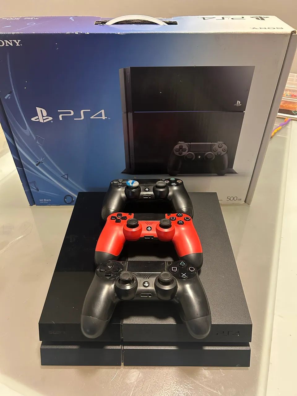 PS4 (Modelo CUH1115A) + 3 controles + Caixa Original 