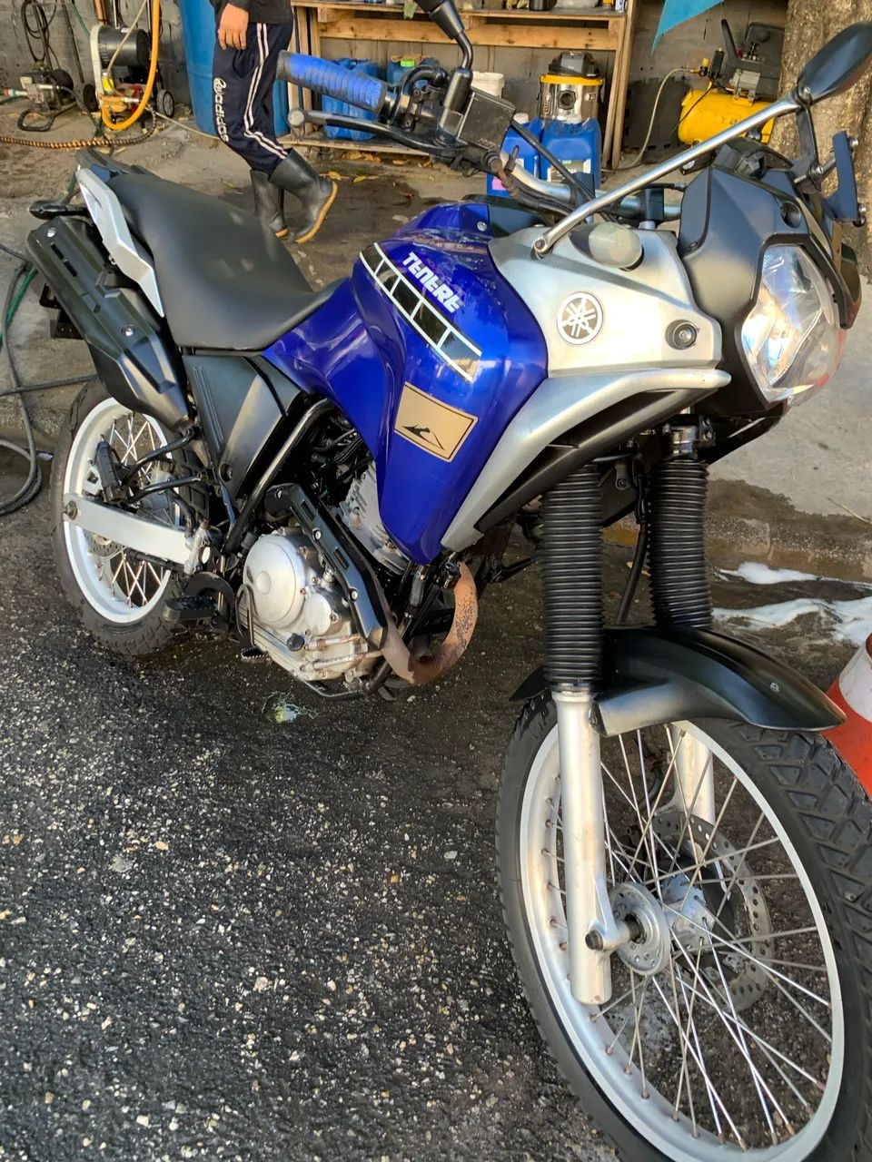 Tenere 250 