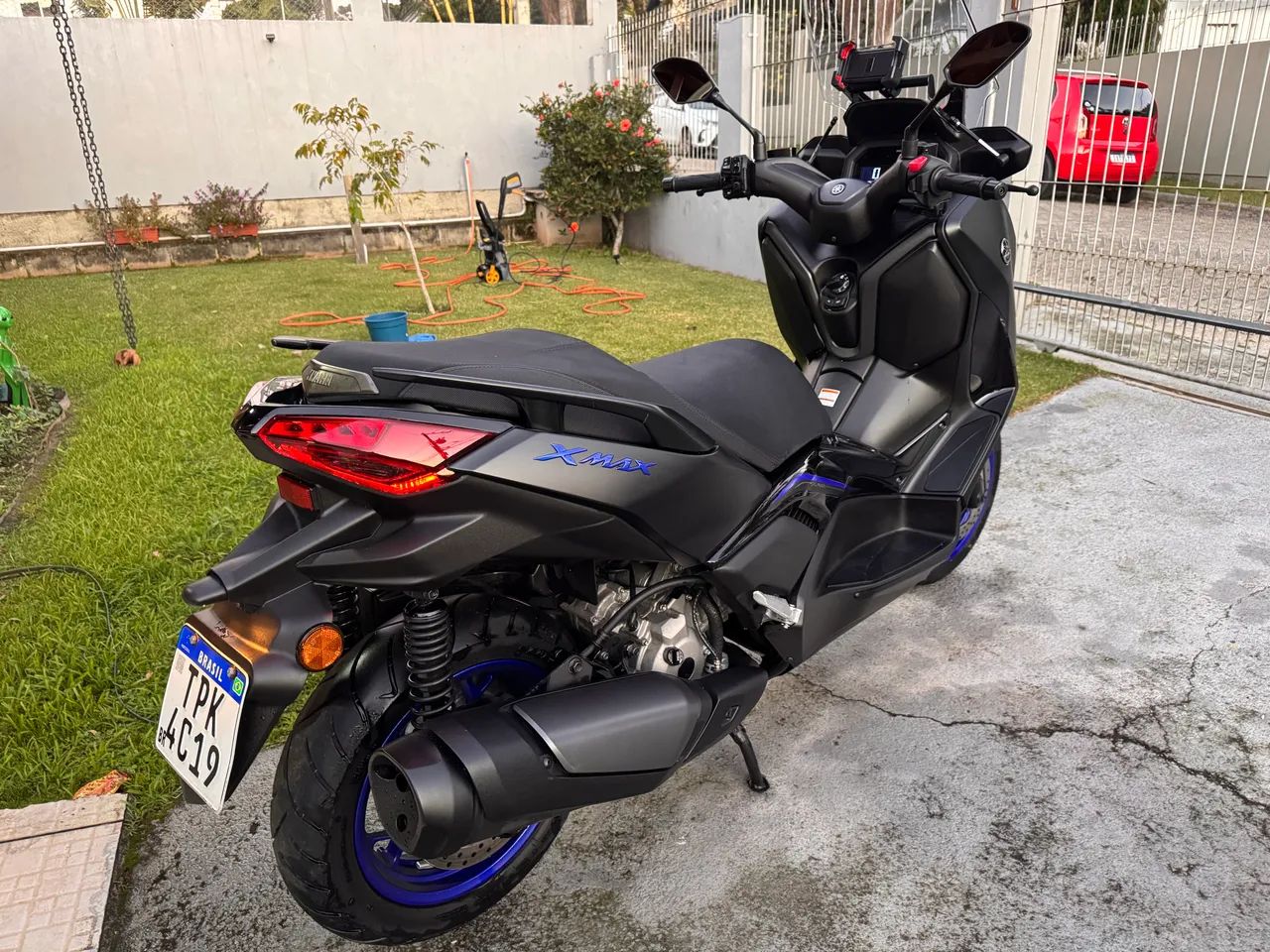 Vendo Xmaxx 300 baixa KM - Foto 4