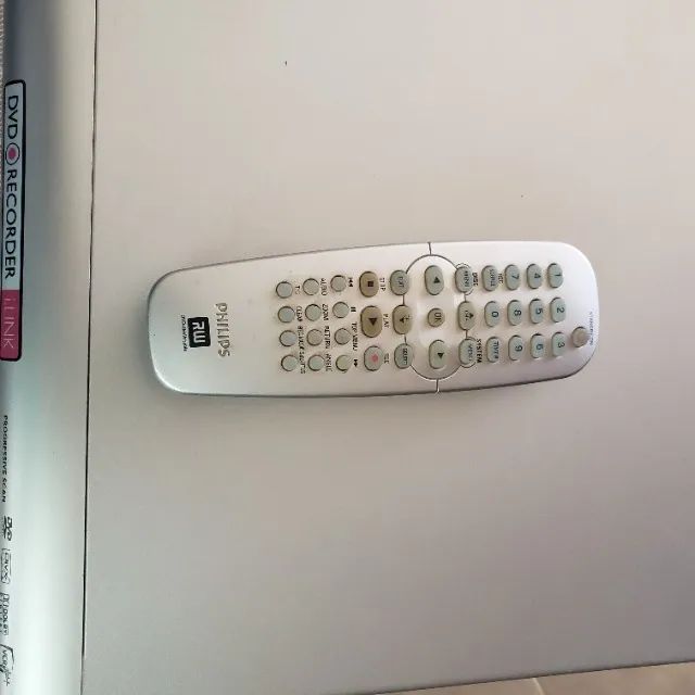 DVD player e gravador Philips DVDR3355  - Foto 4