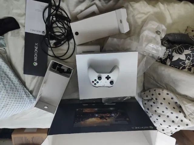 Xbox One X edição limitada branco - Foto 3