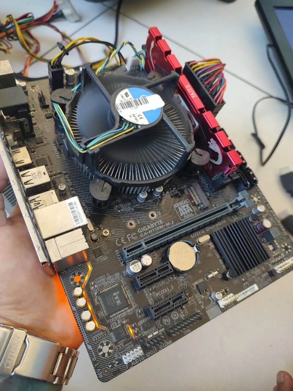 Kit placa Mãe 1151 Gigabyte + Processador I3, 7° Geração