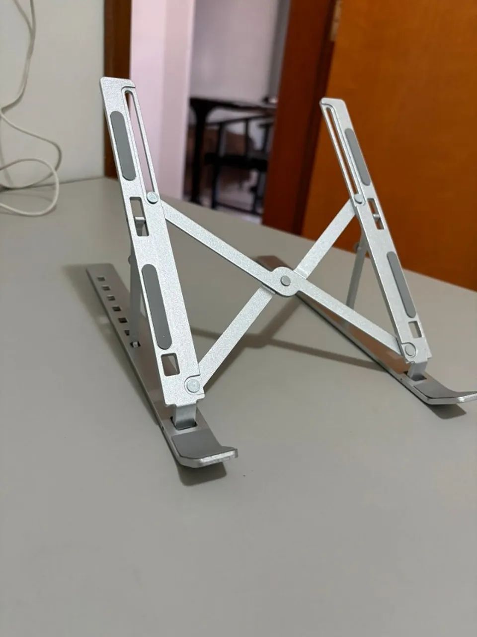 Suporte para notebook em metal - Foto 2