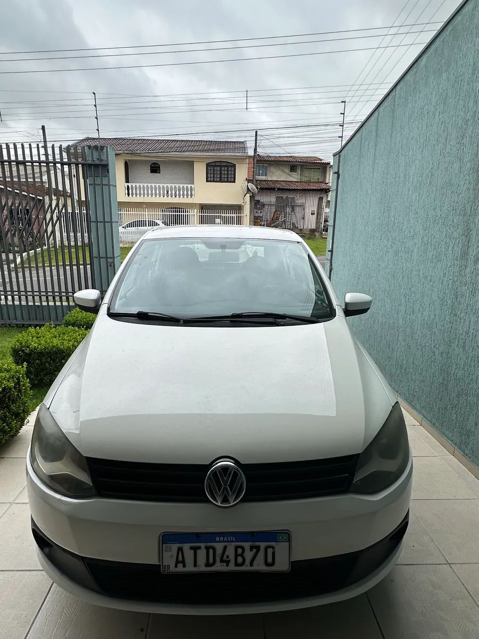 Volkswagen Fox 1.0 MI Total Flex 8V 3P 2011 - Foto 2