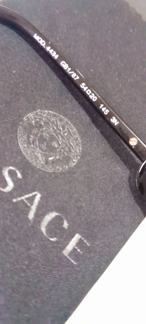 Vendo óculos Versace "usado em duas ocasiões" original em excelente estado. - Foto 4