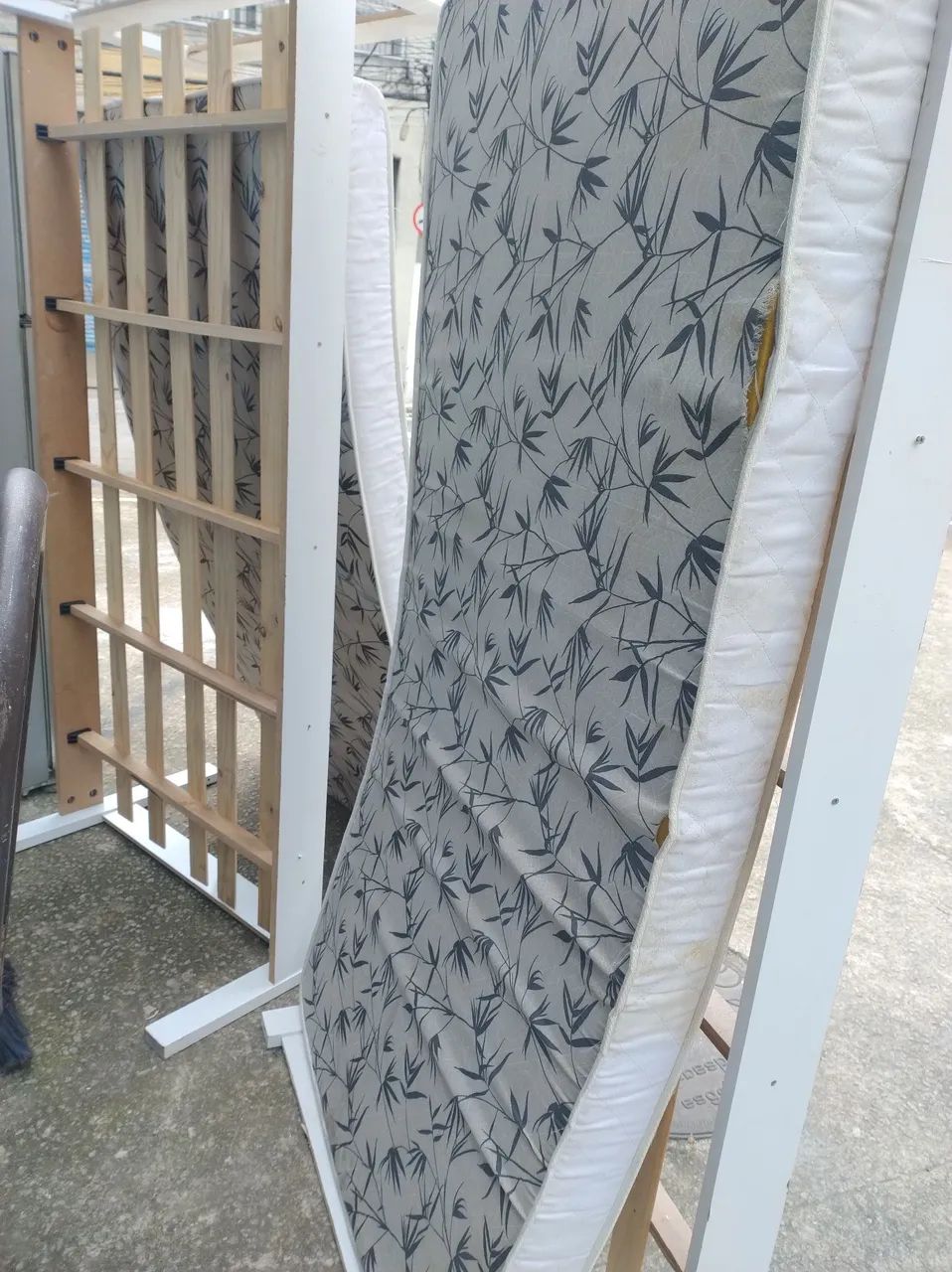 2 cama de solteiro com colchão 