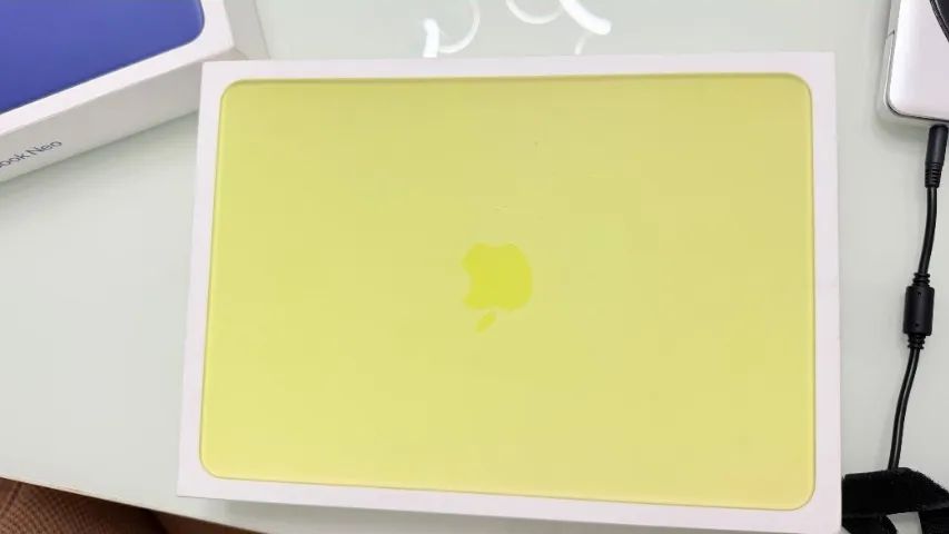 MacBook Neo Cítrus 256GB | NOVO, LACRADO E COM 1 ano de garantia