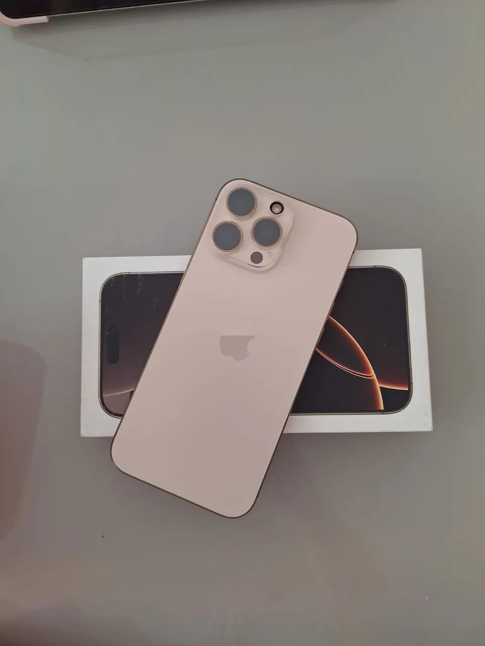 iPhone 16 Pro Max - Foto 2