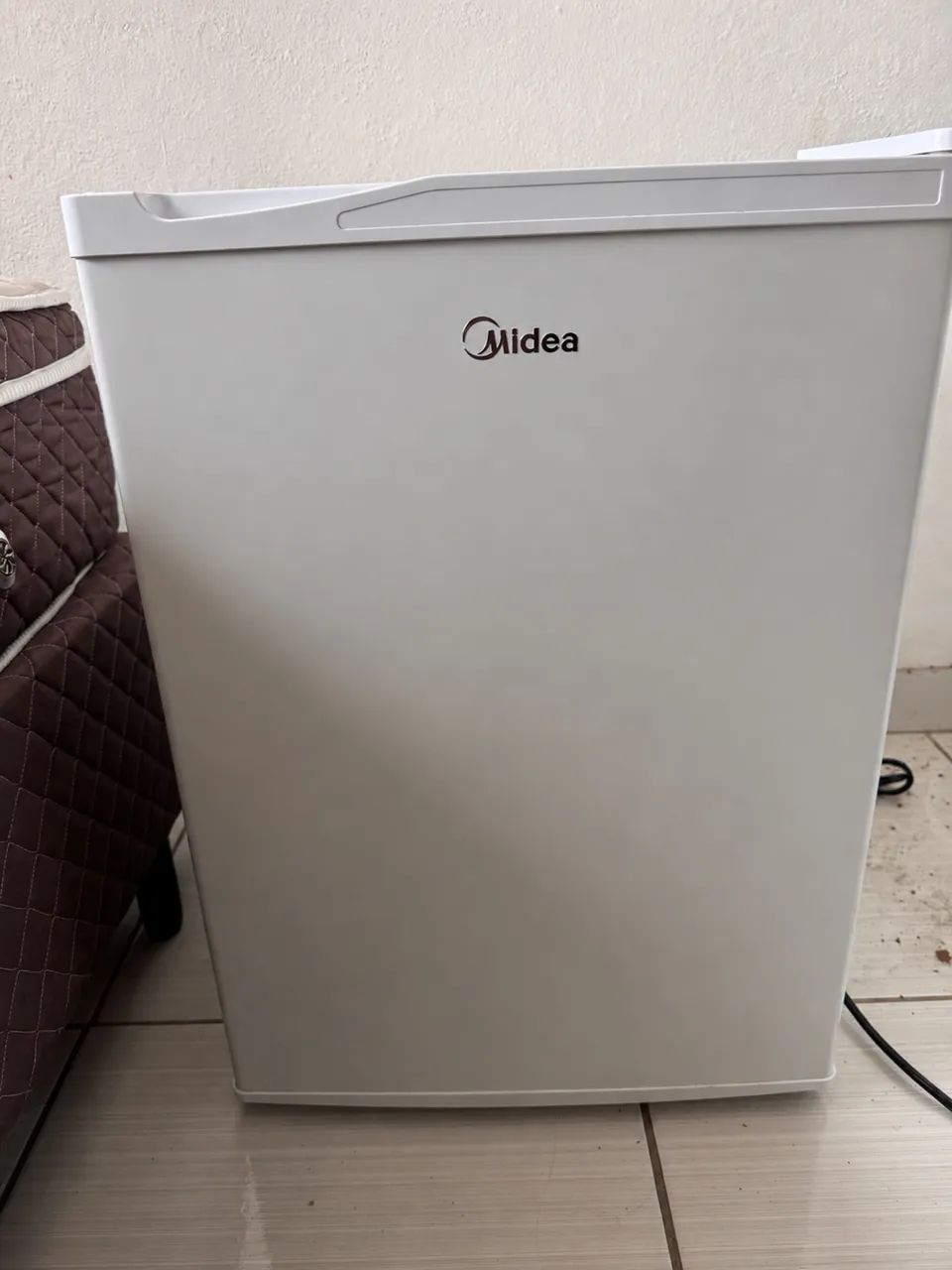Frigobar midea 67 litros