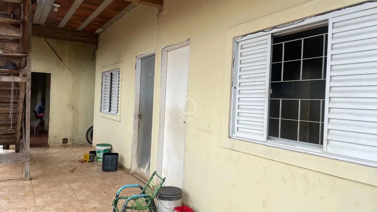 CASA COM SOBRA DE TERRENO PRÓXIMO A LAGOA ITATIAIA - Foto 3