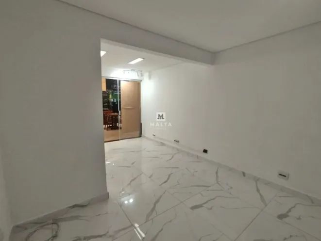Loja Comercial para Locação  45m² | Rua Principal do Bairro | Acabamento moderno e excelen - Foto 4