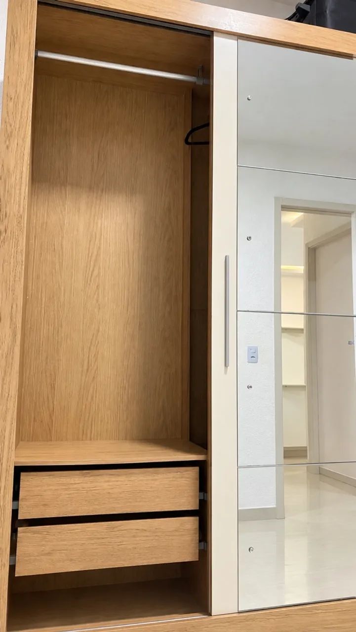 Guarda roupa com portas de correr e espelho  - Foto 5