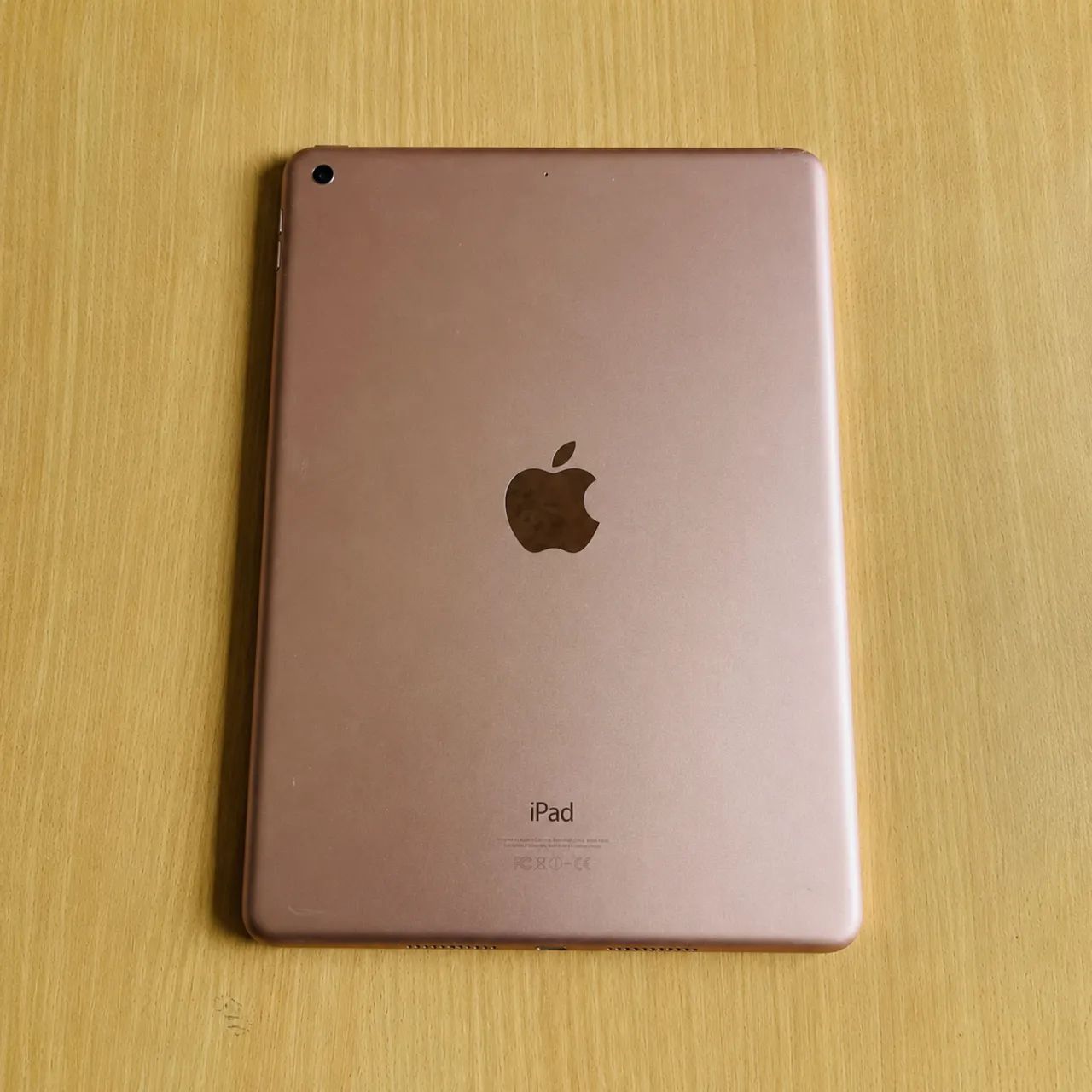 iPad 8 128GB Gold (Ouro) - Com Caixa Original, Caneta e Capa - Impecável  - Foto 4