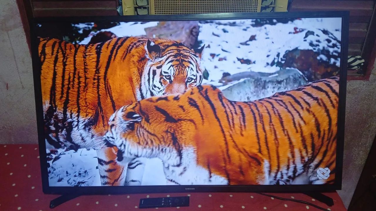 Vendo tv Samsung 43 polegadas smart funcionando perfeitamente valor 850 pra vim buscar  - Foto 4