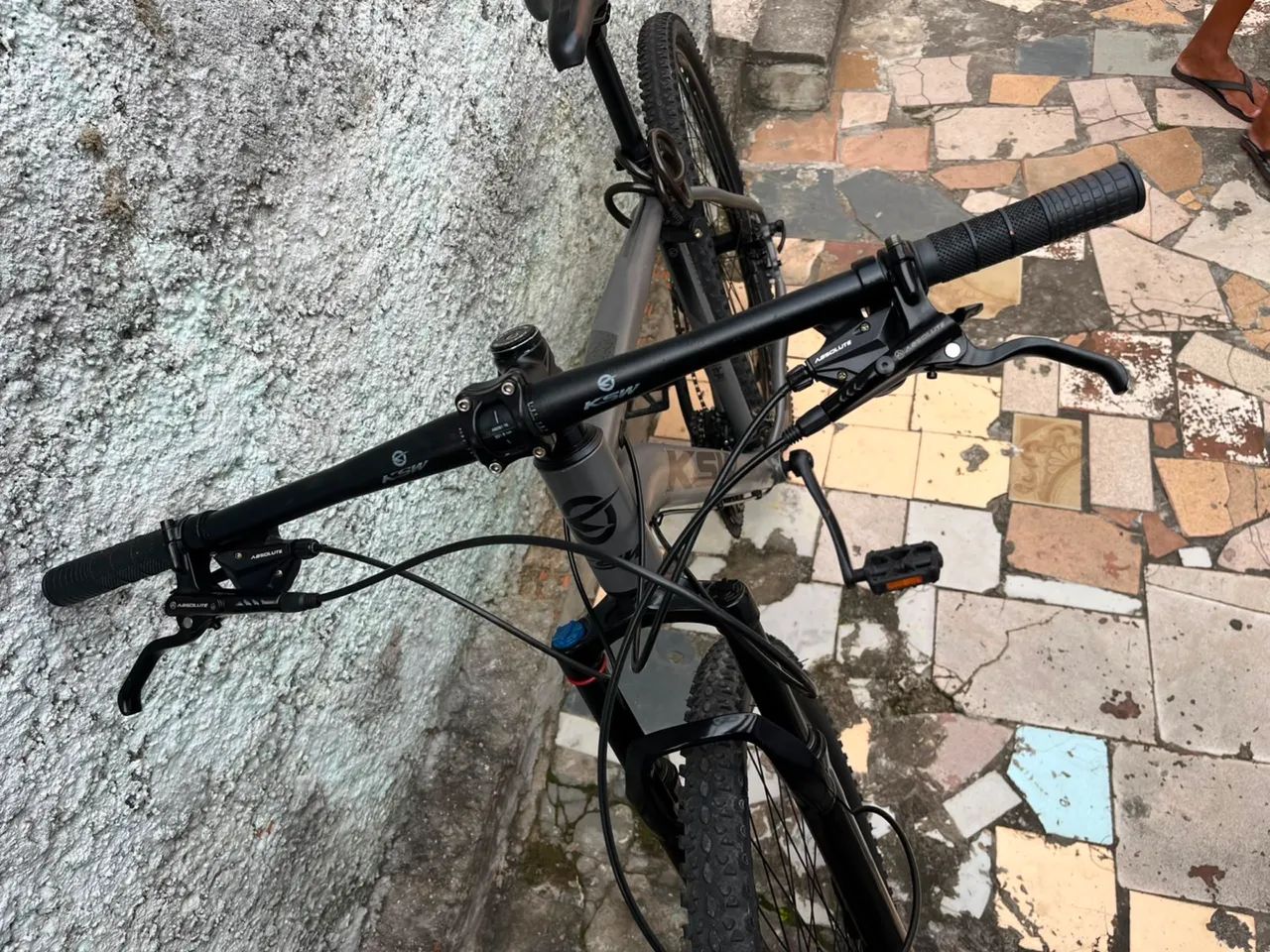 Bicicleta utilizada apenas 3 meses - Foto 4