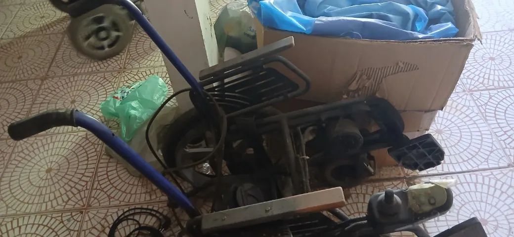 CADEIRA MOTORIZADA FREEDOM - PARTES USADAS - Foto 4