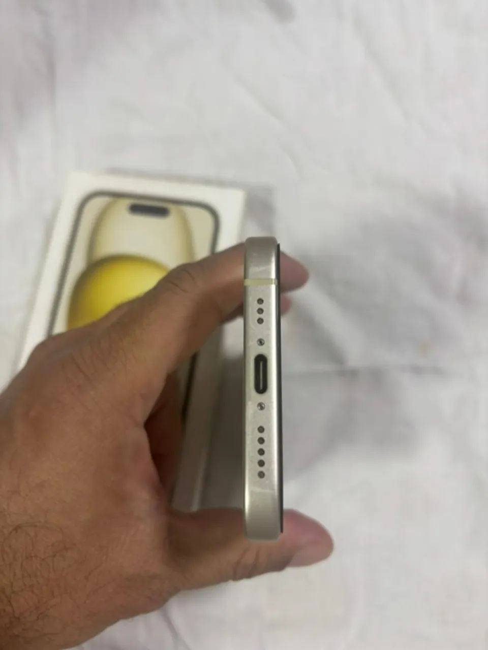 iPhone 15 128 gb amarelo - Impecável - Foto 4