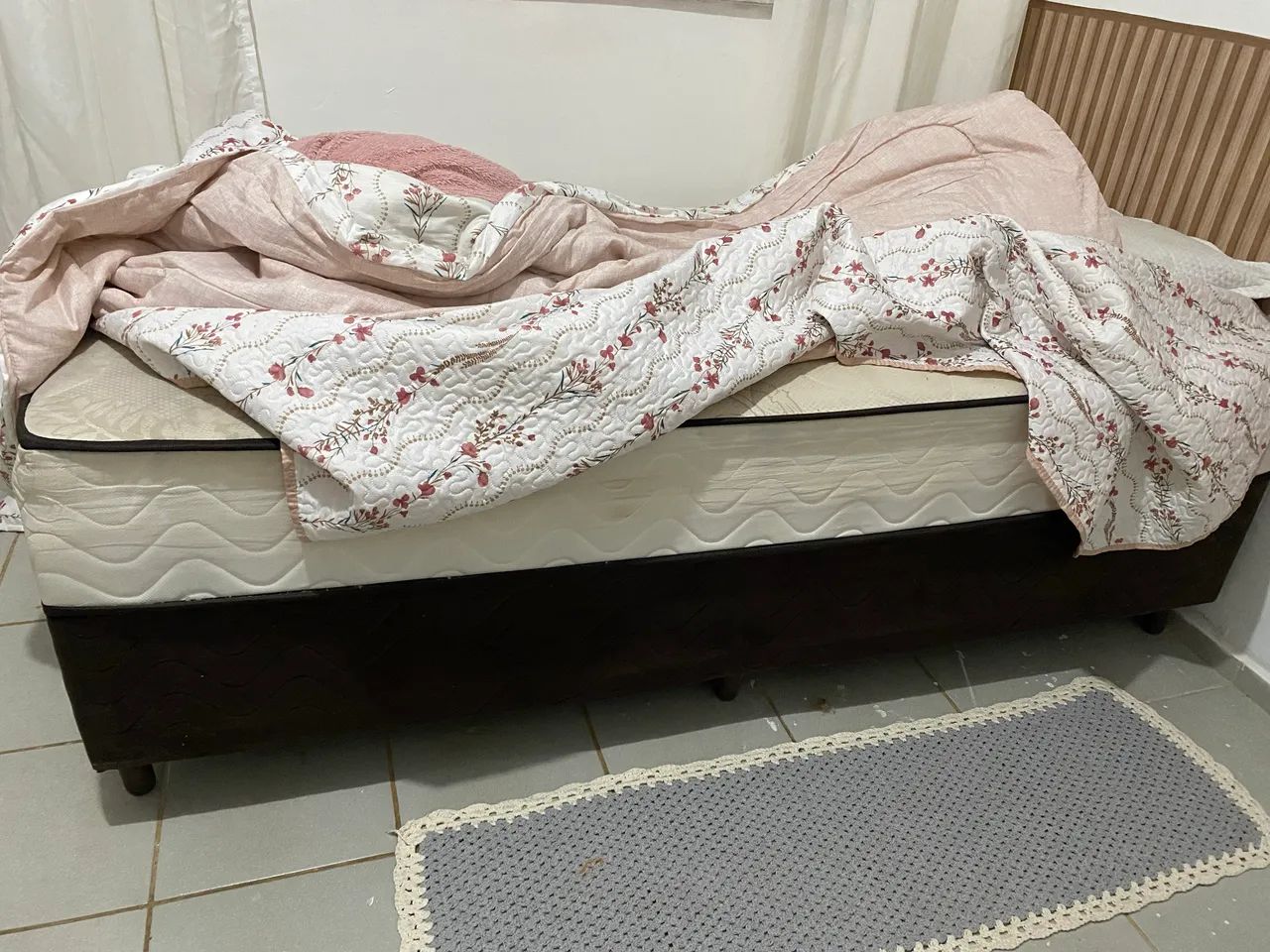 Vendo cama Box solteirão  - Foto 3
