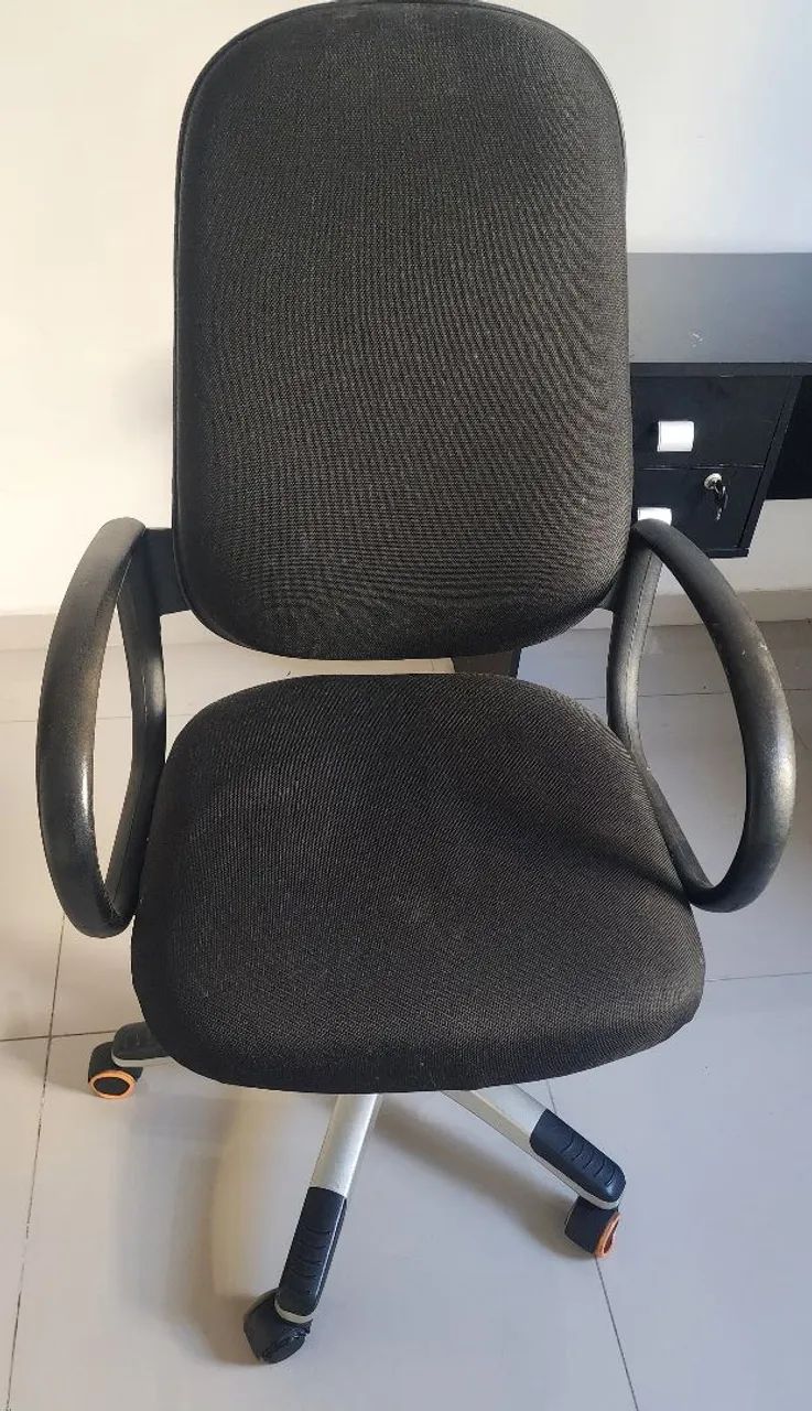 Mesa e cadeira de escritório  - Foto 4