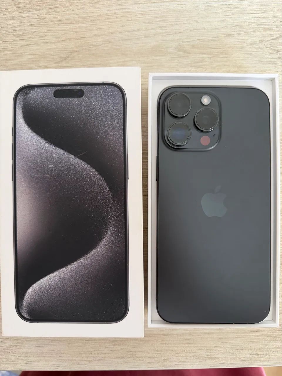 iPhone 15 Pro Max 512GB Black Titanium  - Foto 2