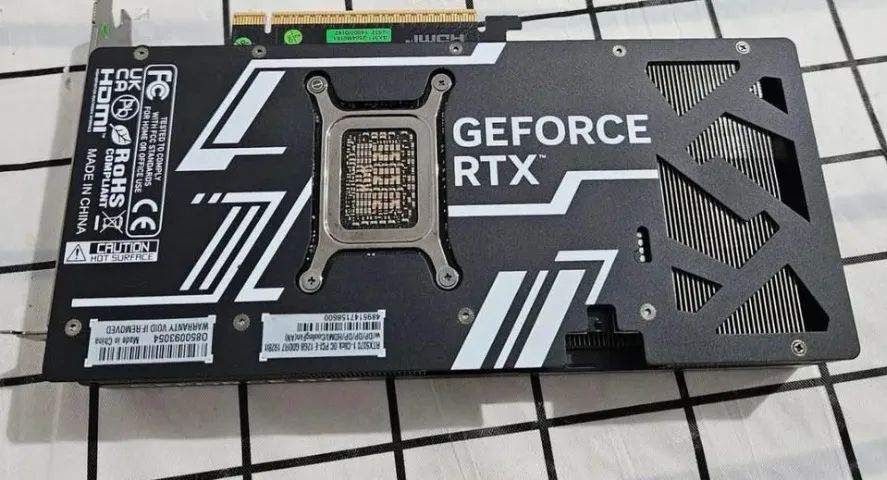 RTX 5070 12gb Galax (Usada/Excelente) - Foto 2