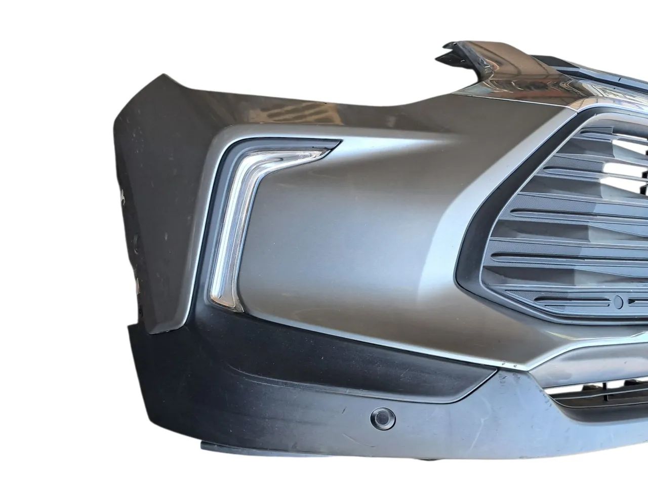 Parachoque dianteiro gm tracker premier 2022 - Peças para carros