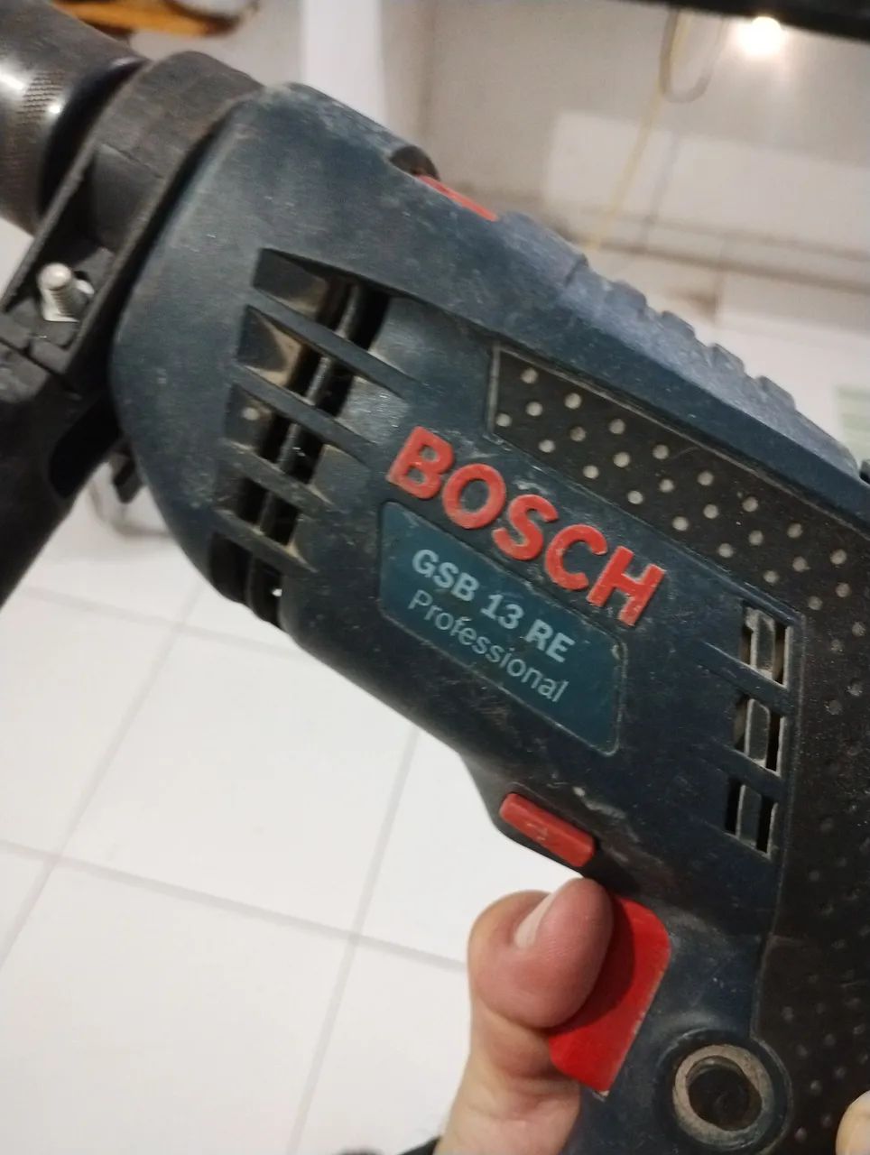 Duas furadeiras com defeito (Bosch e Tramontina) - Foto 2