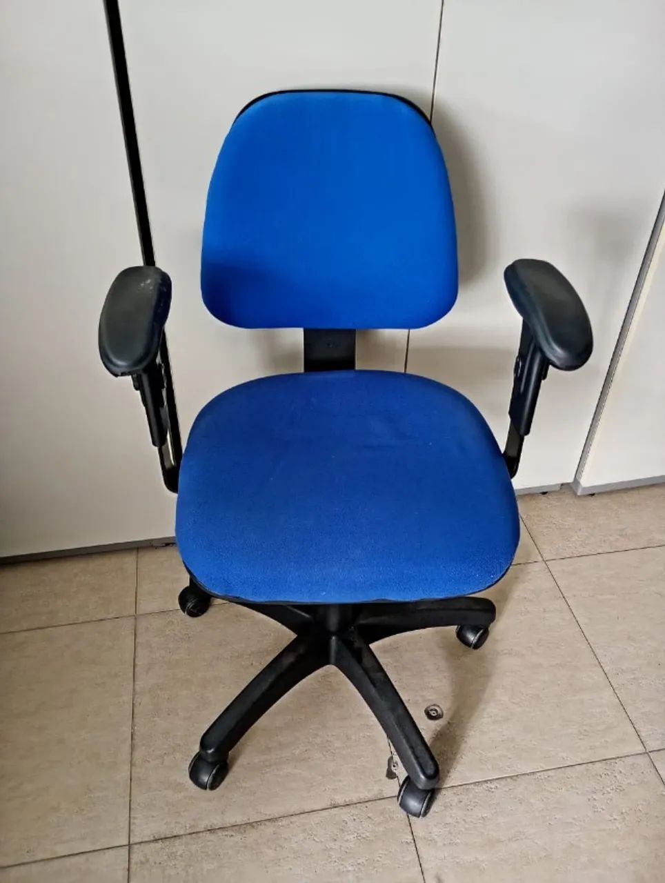 Cadeira de rodinhas 