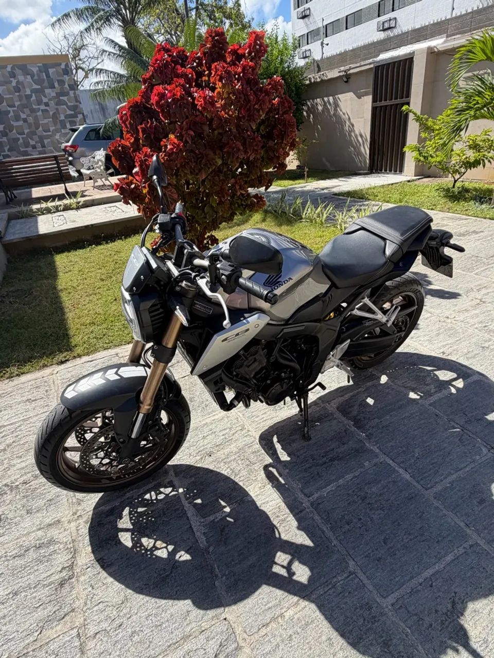 CB 650R 2021 - Foto 5