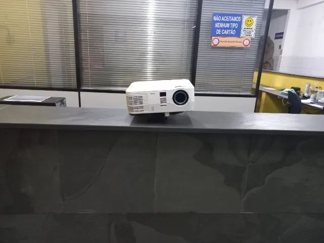 PROJETOR NEC (UN)