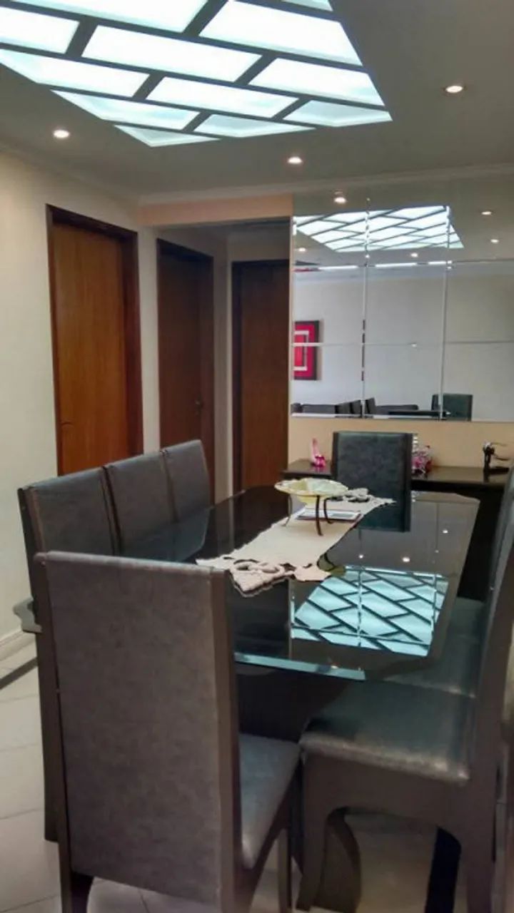 Vendo apartamento com 03 dormitórios no Tatuapé.