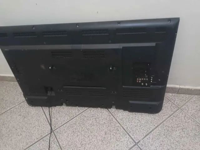 TV com defeito na tela - Foto 2