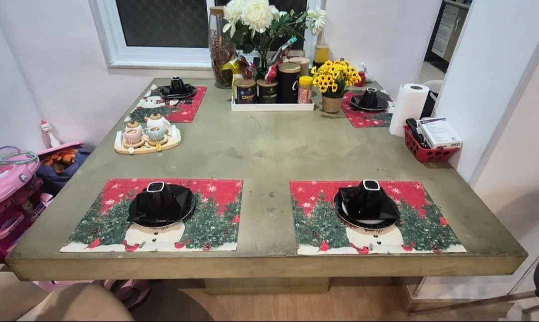 Mesa Tok Stok seminova 