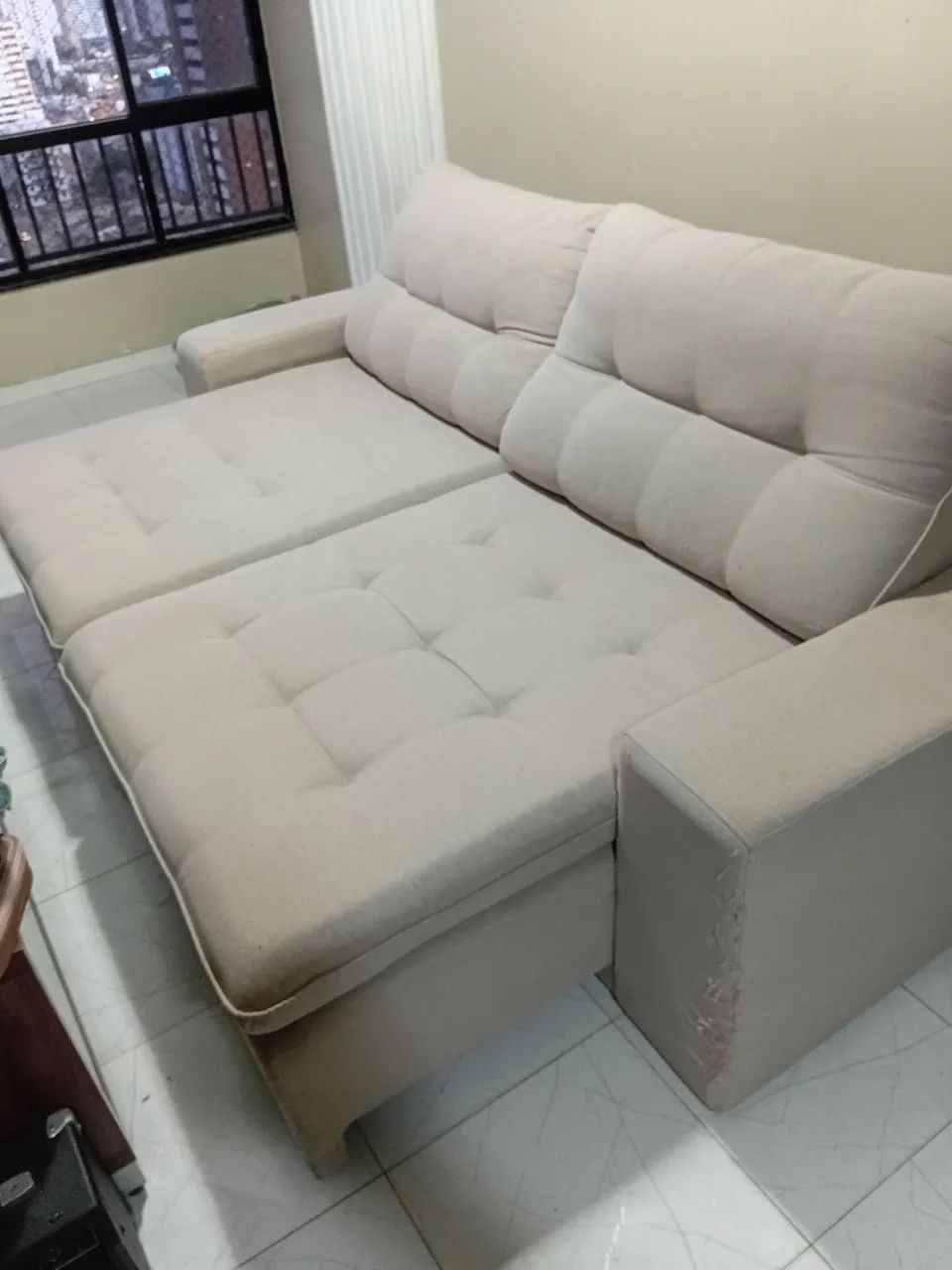 Sofá Retrátil 4 lugares Semi Novo