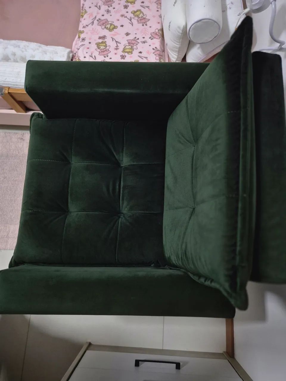 Poltrona decorativa ou amamentação com puff - Foto 2