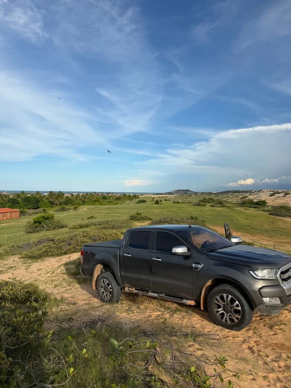 Vendo ou troco Terreno documentado inteiro 6850m2 com vista mar e dunas morro branco 