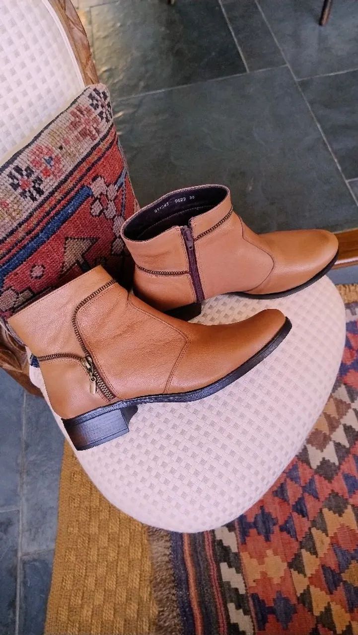Bota Caramelo de Cano Curto da Calzatto - Foto 3